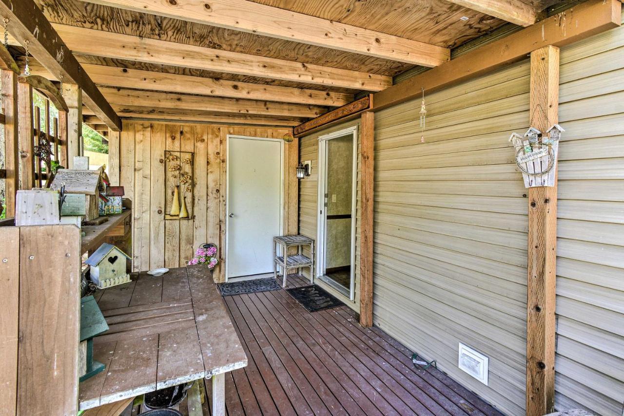 Holiday home Cozy About 2 Mi To Inlet!